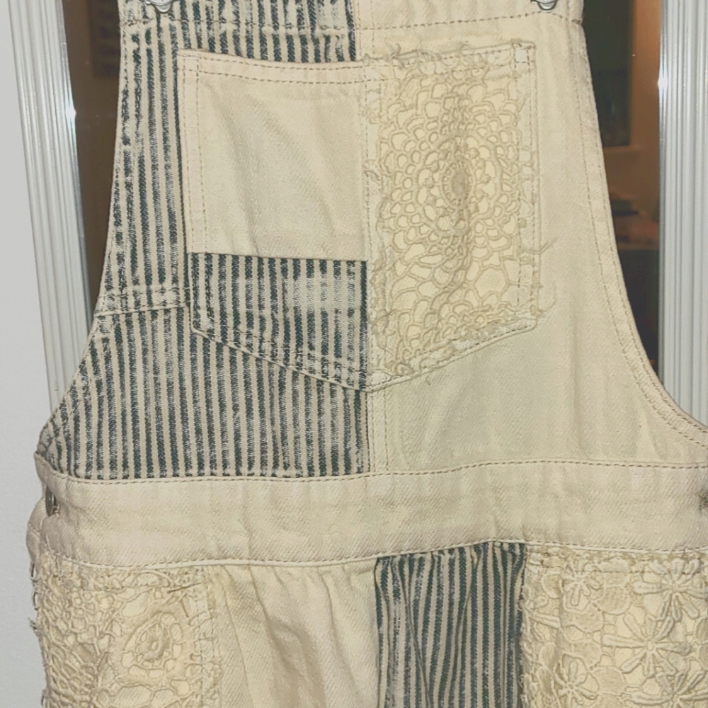 BRAND NEW FREE PEOPLE JUMPER